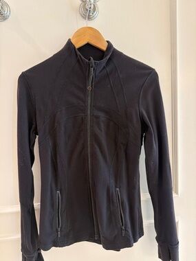 Lululemon top